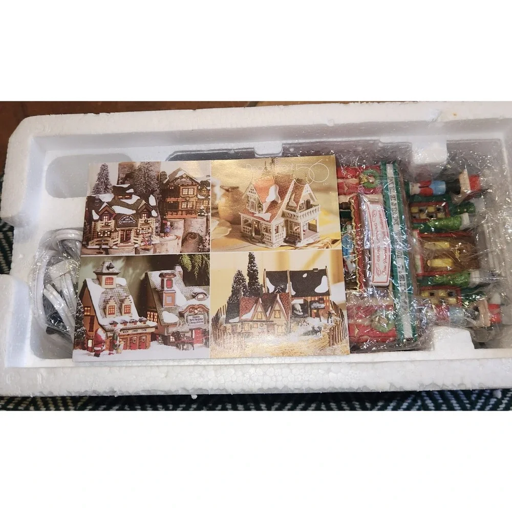 Dept. 56 North Pole Series Marie's Doll Museum Marie Osmond,‎ NIB